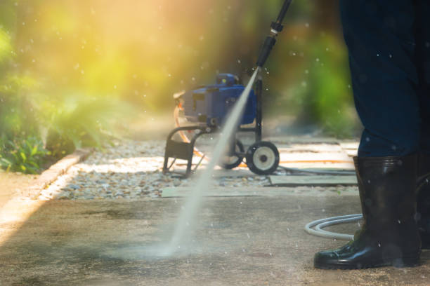 Best Pool Deck Cleaning  in Anahuac, TX